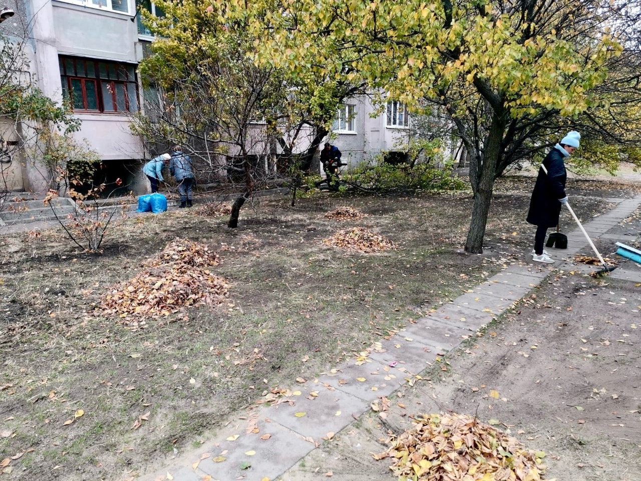 31 октября, завершился осенний месячник по благоустройству и улучшению санитарного состояния Павловска.